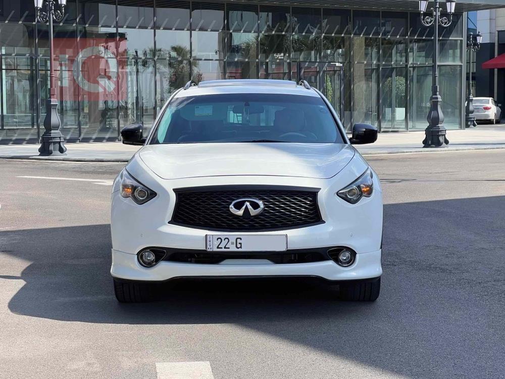 انفنتي QX70